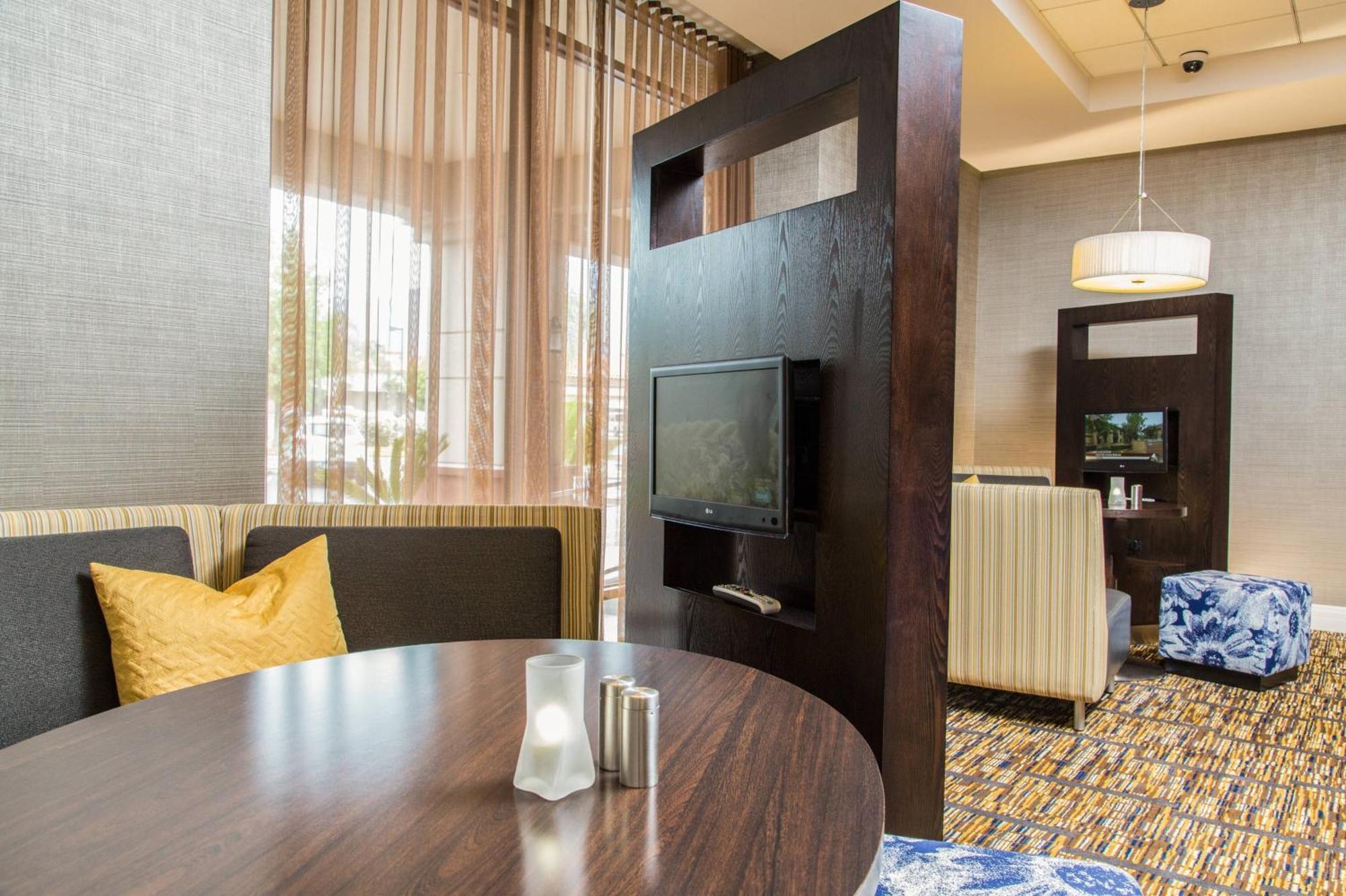 Courtyard By Marriott Los Angeles Pasadena/Monrovia Exterior photo
